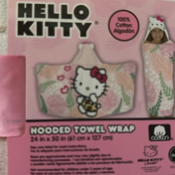 NIB Bundle hello kitty hooded towel Limited Edition wet brush detangle N style - Picture 2 of 4